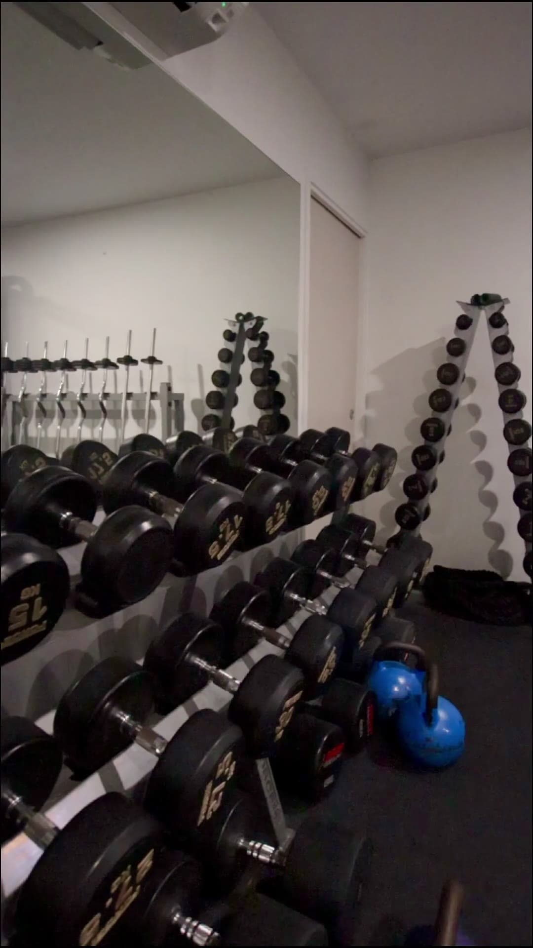 Interior del gimnasio Get Motivated